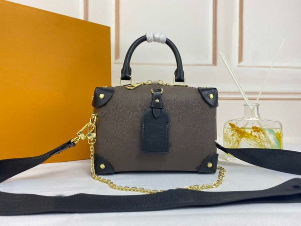 evening bag high fashion luxurys shoulder bag onthego medium tote women designers handbags by the pool monograms embossing messenger designe
evening bag high fashion luxurys shoulder bag onthego medium tote women designers handbags by the pool monograms embossing messenger designe