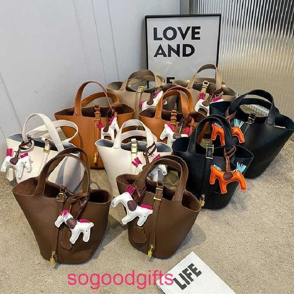 designer herme bags women's picotin lock handbags tote bag autumn niche design bag 2022 new fashion personality messenger texture porta
designer herme bags women's picotin lock handbags tote bag autumn niche design bag 2022 new fashion personality messenger texture porta