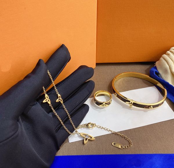 fashion jewelry sets glamorous women designers selected necklaces rings bracelets couples gifts valentine's day christmas luxury and ex, Silver
fashion jewelry sets glamorous women designers selected necklaces rings bracelets couples gifts valentine's day christmas luxury and ex, Silver