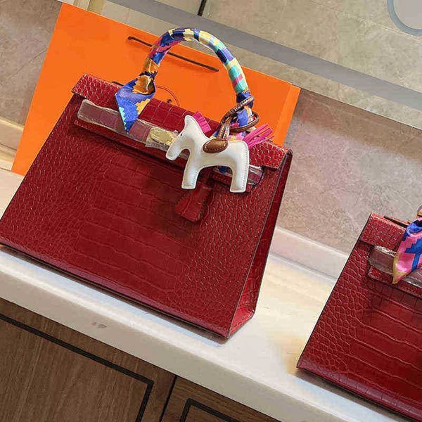 designer luxury women bags kelys herme high version women's fashion trend handbag hand sewn wax thread single shoulder birkins large ca
designer luxury women bags kelys herme high version women's fashion trend handbag hand sewn wax thread single shoulder birkins large ca