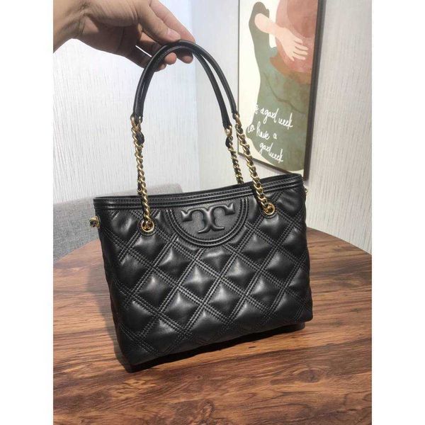 luxury woman's handbag torysburchs designer bags tote single shoulder original fleming soft tote bag fashion shoulderbags
luxury woman's handbag torysburchs designer bags tote single shoulder original fleming soft tote bag fashion shoulderbags