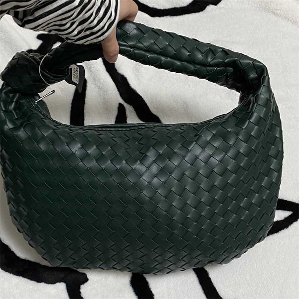 2022 fashion bags hand luxury woven leather printing large-capacity shoulder bag ladies pu knotted handle casual handv
2022 fashion bags hand luxury woven leather printing large-capacity shoulder bag ladies pu knotted handle casual handv