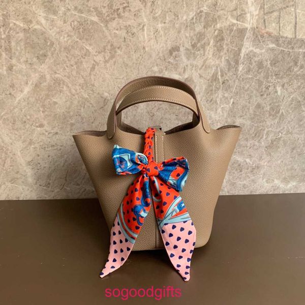 designers herme bags women's picotin lock handbags tote bag vegetable basket bag 18cm22 windbreaker grey gold and silver button hand se
designers herme bags women's picotin lock handbags tote bag vegetable basket bag 18cm22 windbreaker grey gold and silver button hand se