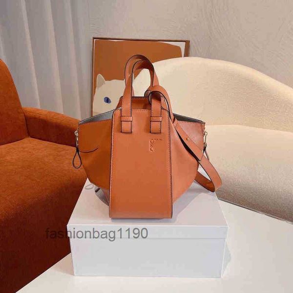 shoulder handbag bag bags loews designer 2022 women high hammock elegant fashion high-grade one messeng a8g4
shoulder handbag bag bags loews designer 2022 women high hammock elegant fashion high-grade one messeng a8g4
