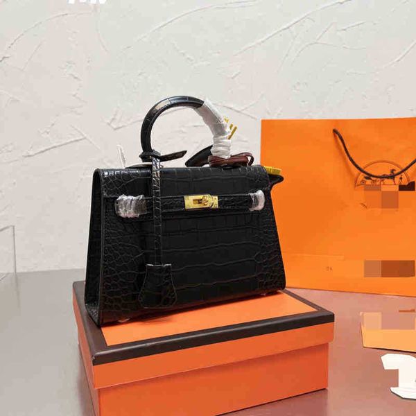 designer luxury women bags kelys herme high version women's fashion trend handbag hand sewn wax thread single shoulder birkins large ca
designer luxury women bags kelys herme high version women's fashion trend handbag hand sewn wax thread single shoulder birkins large ca
