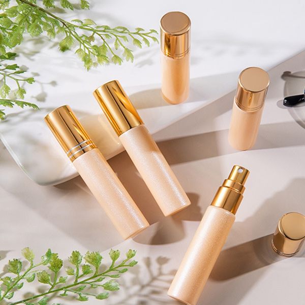 500pcs/lot 10ml empty perfume spray glass bottle & gold pearlised film roller on essential oil bottles
500pcs/lot 10ml empty perfume spray glass bottle & gold pearlised film roller on essential oil bottles