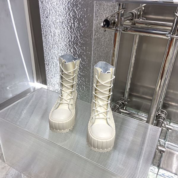 2022 new genuine leather martin boots autumn and winter british locomotive boots thick sole, Black
2022 new genuine leather martin boots autumn and winter british locomotive boots thick sole, Black
