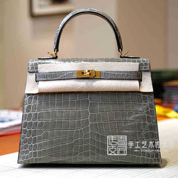 designer luxury women bags kelys herme high version women's fashion trend handbag hand sewn wax thread single shoulder birkins large ca
designer luxury women bags kelys herme high version women's fashion trend handbag hand sewn wax thread single shoulder birkins large ca