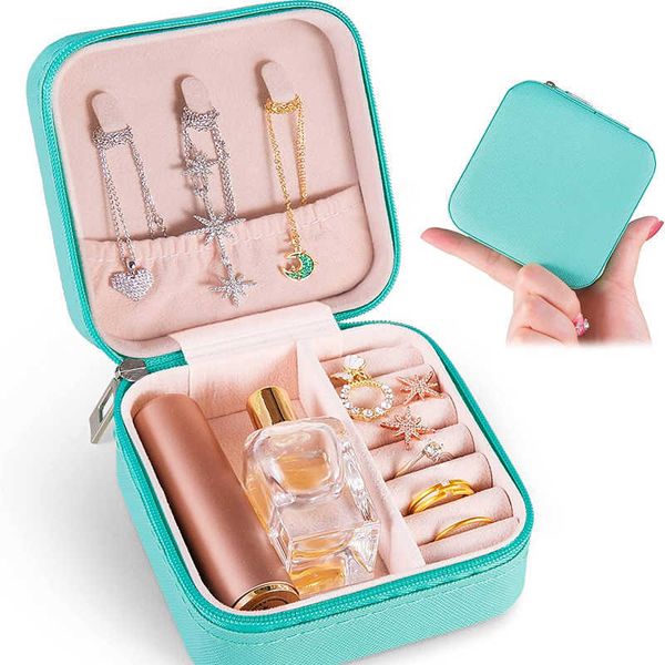 jewelry boxes organizer display travel case portable locket necklace box leather storage earring ring holder l221021, Black;white
jewelry boxes organizer display travel case portable locket necklace box leather storage earring ring holder l221021, Black;white