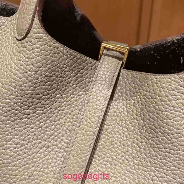 designer original hermsd handbag herms bags women s picotin lock handbags tote bag fully hand sewn tc leather vegetable basket 18cm asphalt
designer original hermsd handbag herms bags women s picotin lock handbags tote bag fully hand sewn tc leather vegetable basket 18cm asphalt
