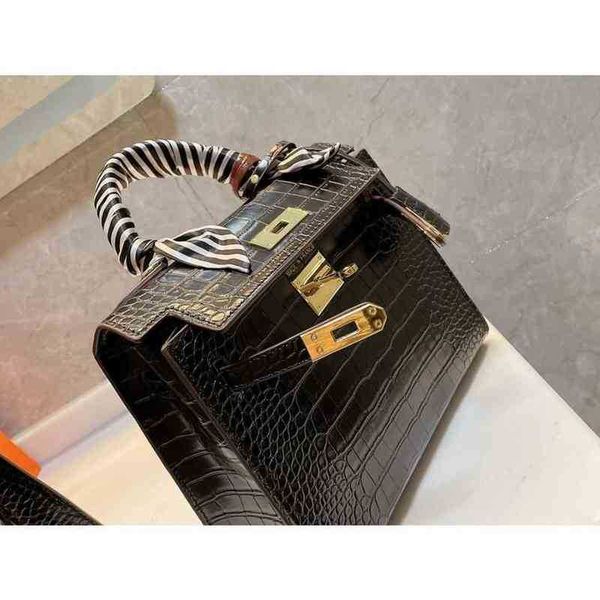 designer luxury women bags kelys herme high version women's fashion trend handbag hand sewn wax thread single shoulder birkins large ca
designer luxury women bags kelys herme high version women's fashion trend handbag hand sewn wax thread single shoulder birkins large ca