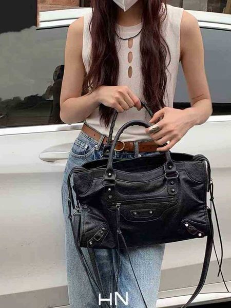 luxurious balenicagas bag jane paris rivet motorcycle bag abg spice high-grade sense large capacity single shoulder messenger hand v8lh bale
luxurious balenicagas bag jane paris rivet motorcycle bag abg spice high-grade sense large capacity single shoulder messenger hand v8lh bale