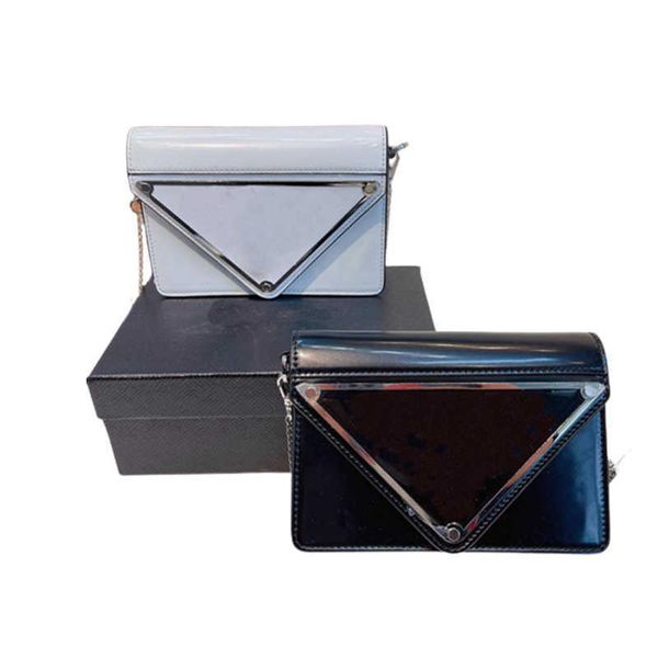 bright leather chain shoulder bag designer personality wallet quality crossbody for women classic famous brand shopping purses 220206
bright leather chain shoulder bag designer personality wallet quality crossbody for women classic famous brand shopping purses 220206