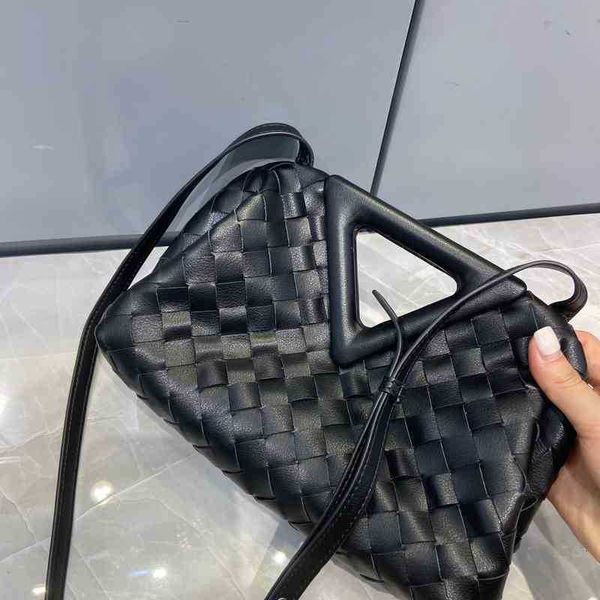 designer fashion bottess bag venetas messenger venetas female 2022 summer portable single shoulder inverted triangle woven cloud clipf s9kp
designer fashion bottess bag venetas messenger venetas female 2022 summer portable single shoulder inverted triangle woven cloud clipf s9kp