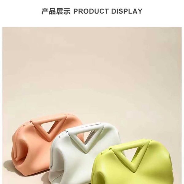 designer fashion bottess bag venetas 2022 new candy colored inverted triangle cloud wrinkled clip portable single shoulder cross messenger d
designer fashion bottess bag venetas 2022 new candy colored inverted triangle cloud wrinkled clip portable single shoulder cross messenger d