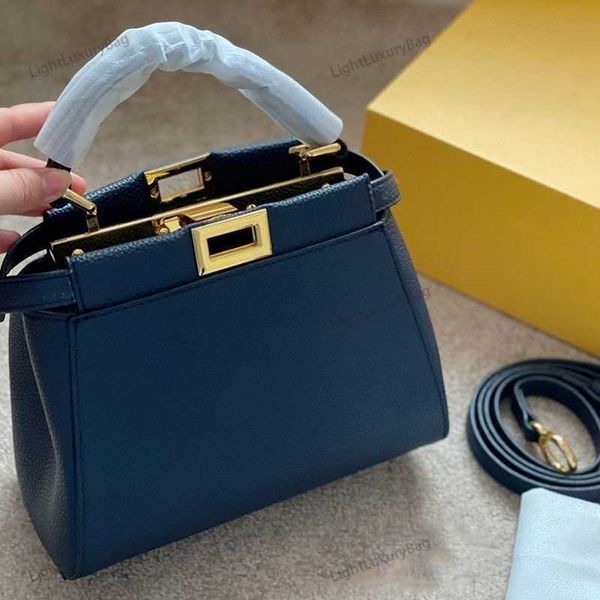 shoulder bags luxury brand fashion simple square bag women's designer real leather mobile phone lychee pattern handbags 220811
shoulder bags luxury brand fashion simple square bag women's designer real leather mobile phone lychee pattern handbags 220811