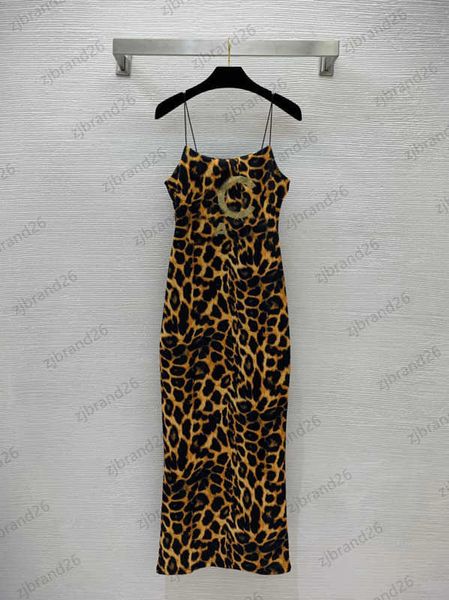 dresses womens drape gilding letters logo slim sling dress stretch fabric sheath leopard long skirt fashionable outerwear women apparel 3 co, Black;gray
dresses womens drape gilding letters logo slim sling dress stretch fabric sheath leopard long skirt fashionable outerwear women apparel 3 co, Black;gray