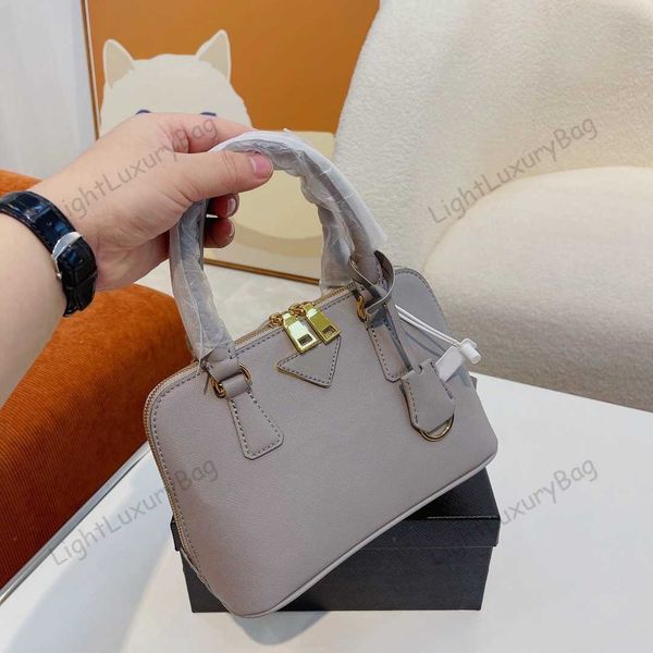 handbag fashion designer leather elegant wallet quality crossbody for women classic famous brand shopping purses 220315
handbag fashion designer leather elegant wallet quality crossbody for women classic famous brand shopping purses 220315