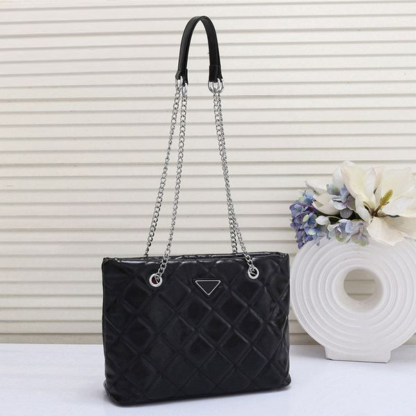 22ss new luxurys designer shoulder bags women fashion crossbody messenger bag large capacity outdoor
22ss new luxurys designer shoulder bags women fashion crossbody messenger bag large capacity outdoor