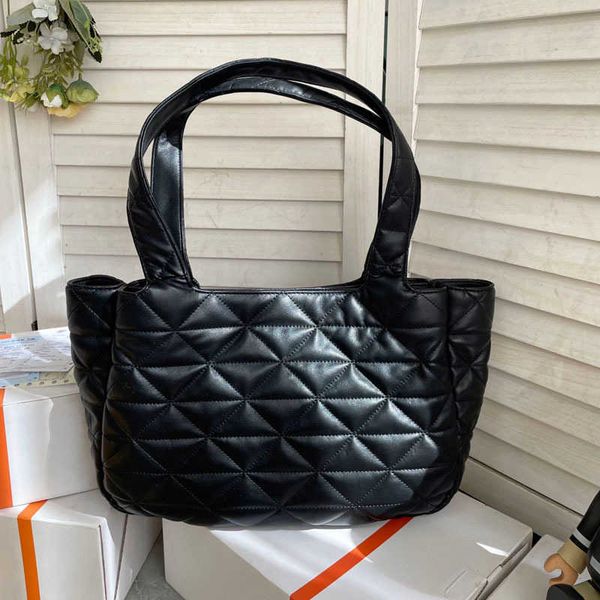 vintage totes prabags designer dinner classic bags women shoulder handbag cowboy underarm shopping triangle logo wallets 221017
vintage totes prabags designer dinner classic bags women shoulder handbag cowboy underarm shopping triangle logo wallets 221017