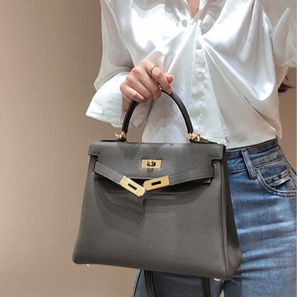 designer handbag women bags kellies lychee pattern togo calf leather 25 28 32cm portable single shoulder diagonal versatile buckle woman
designer handbag women bags kellies lychee pattern togo calf leather 25 28 32cm portable single shoulder diagonal versatile buckle woman