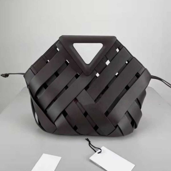 designer fashion bottess bag venetas new handmade woven inverted triangle hollow hand in 2022 have logo
designer fashion bottess bag venetas new handmade woven inverted triangle hollow hand in 2022 have logo