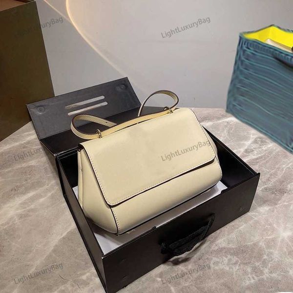 designer luxury women the tote bag fashion versatile handbags shoulder crossbody bags purse tories totes large capacity saddle wallets 7a gj
designer luxury women the tote bag fashion versatile handbags shoulder crossbody bags purse tories totes large capacity saddle wallets 7a gj