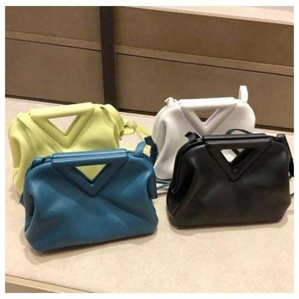 designer fashion bottess bag venetas brand 2022 new candy color inverted triangle cloud leather one shoulder crossbody handheld dumpling hav
designer fashion bottess bag venetas brand 2022 new candy color inverted triangle cloud leather one shoulder crossbody handheld dumpling hav