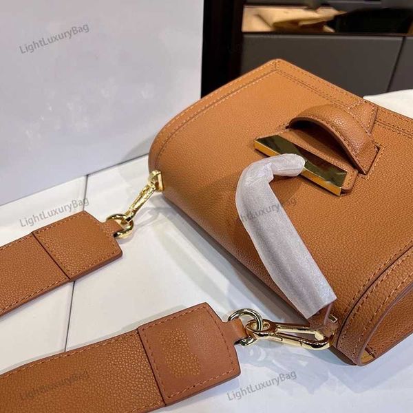 shoulder bag designer leather temperament wallet quality crossbody for women classic famous brand shopping purses 220303
shoulder bag designer leather temperament wallet quality crossbody for women classic famous brand shopping purses 220303