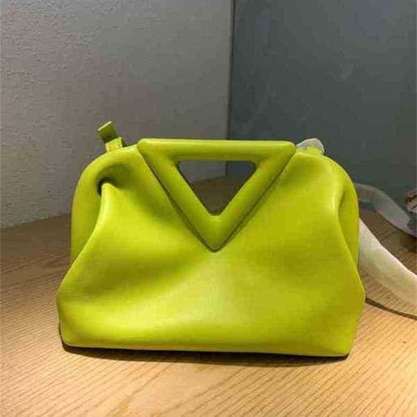 designer fashion bottess bag venetas summer venetas trend inverted triangle cloud hand single shoulder slung leather c s iz6d 3ypt have logo
designer fashion bottess bag venetas summer venetas trend inverted triangle cloud hand single shoulder slung leather c s iz6d 3ypt have logo