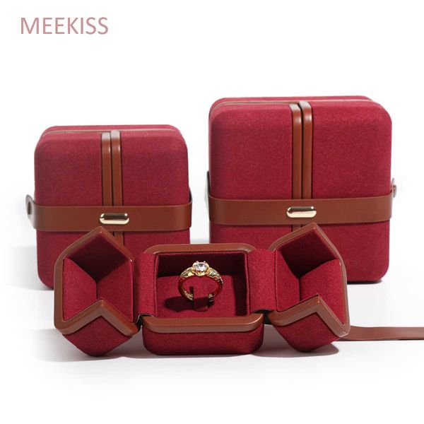 jewelry boxes new european style ring rounded corner double-opening buckle suitable for wedding gift package l221021, Black;white
jewelry boxes new european style ring rounded corner double-opening buckle suitable for wedding gift package l221021, Black;white