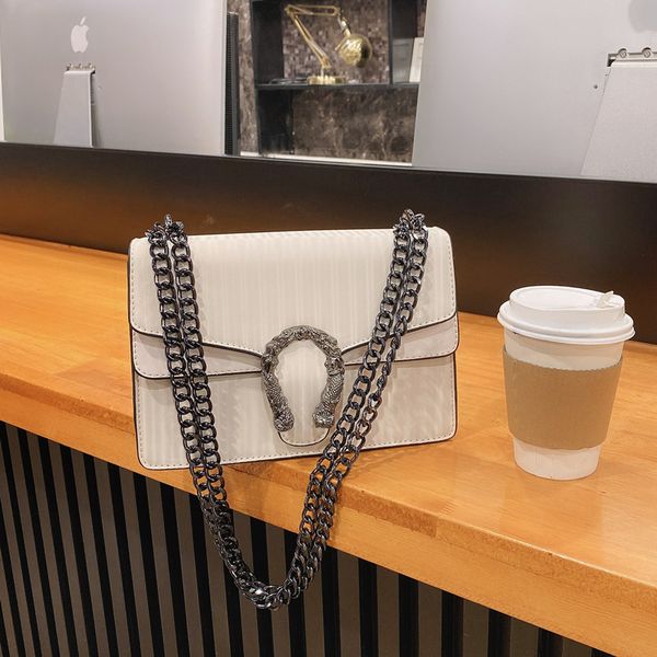 woman shoulder bag leather handbag serial number cross body fashion lady purse messenger
woman shoulder bag leather handbag serial number cross body fashion lady purse messenger