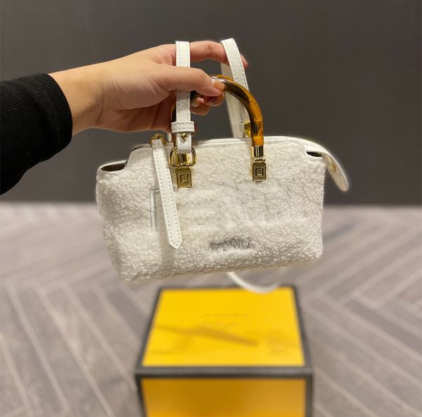 designer terry shoulder bags for women fashion plush handbags classic letter embroidery crossbody bag womens elegant mini handbag wallets 18
designer terry shoulder bags for women fashion plush handbags classic letter embroidery crossbody bag womens elegant mini handbag wallets 18