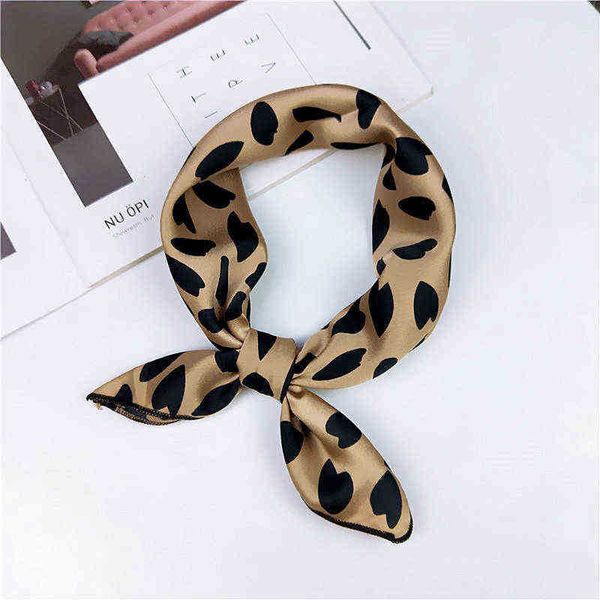 small square satin scarf head scarf foulard femme bandana elegant women hair tie band wrap handkerchief scarf j220816, Blue;white
small square satin scarf head scarf foulard femme bandana elegant women hair tie band wrap handkerchief scarf j220816, Blue;white