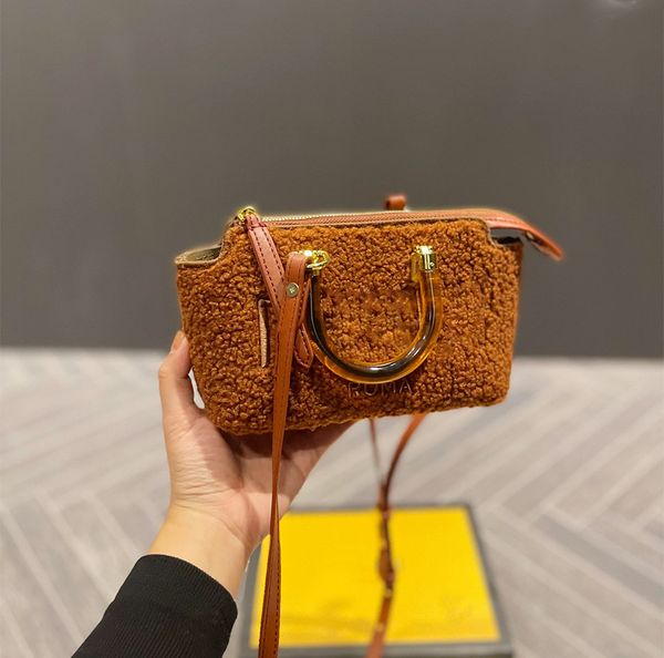 womens terry shoulder bags fashion plush handbags classic letter embroidery crossbody bag women elegant mini handbag purses 18cm
womens terry shoulder bags fashion plush handbags classic letter embroidery crossbody bag women elegant mini handbag purses 18cm