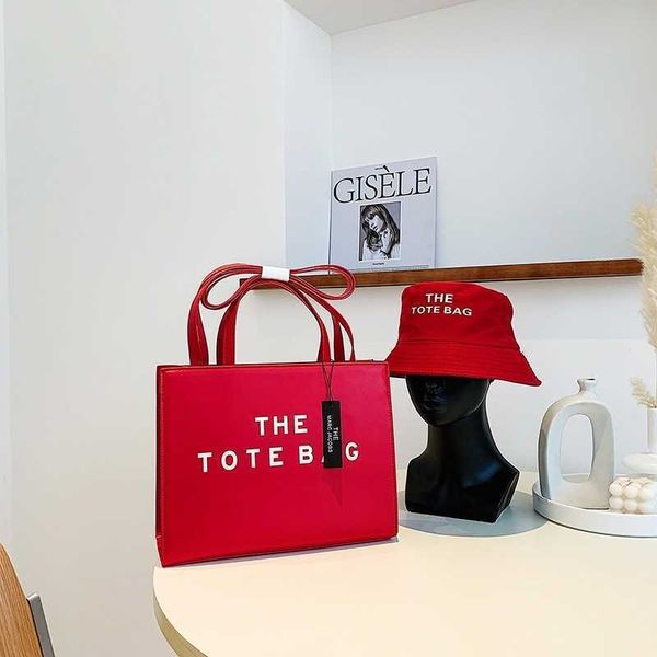 the tote bag women designer handbag 2022 new fashion letter large capacity commuter messenger bags, Red;black
the tote bag women designer handbag 2022 new fashion letter large capacity commuter messenger bags, Red;black
