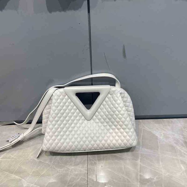 designer fashion bottess bag venetas 2022 venetas embroidered lattice embossed inverted triangle cloud candy color dumpling sh 999q have log
designer fashion bottess bag venetas 2022 venetas embroidered lattice embossed inverted triangle cloud candy color dumpling sh 999q have log