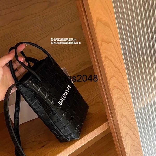 balencaigass designer evening bags fashion crocodile pattern mobile phone bag female crossbody single shoulder handbag adjustable handbag lu
balencaigass designer evening bags fashion crocodile pattern mobile phone bag female crossbody single shoulder handbag adjustable handbag lu