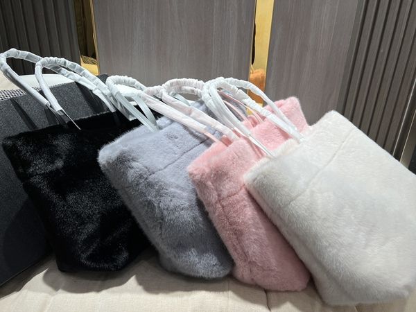 tz autumn winter plush tote bag large capacity shopping bags trend fashion shoulder bag women handbags daily handle casual handbag designer
tz autumn winter plush tote bag large capacity shopping bags trend fashion shoulder bag women handbags daily handle casual handbag designer