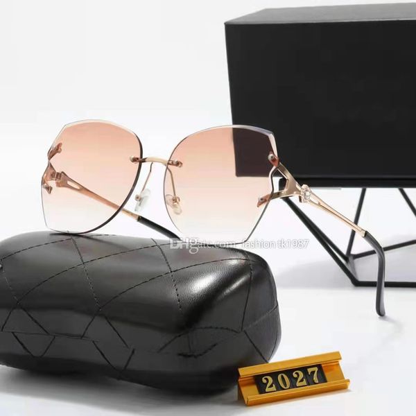 designer sunglasses men trend sunglasses for women full framenew glasses summer beach driving outdoor with box uva400, White;black
designer sunglasses men trend sunglasses for women full framenew glasses summer beach driving outdoor with box uva400, White;black