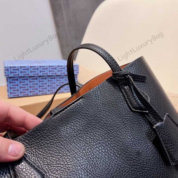 designer luxury women bag torys handbag tb fashion inclined shoulder bags versatile purses tories burchs totes large capacity saddle coal wa
designer luxury women bag torys handbag tb fashion inclined shoulder bags versatile purses tories burchs totes large capacity saddle coal wa