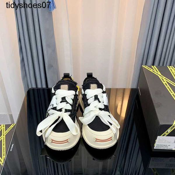 high version sr tanjianzi canvas shoes of the same style women's opening smile thick soles cute and ugly reverse lace up black white�
high version sr tanjianzi canvas shoes of the same style women's opening smile thick soles cute and ugly reverse lace up black white�