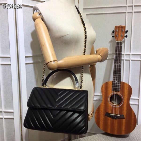 new v grid luxury designer bags lambskin women's handbags leather strap chain shoulder bags designers crossbody bag vintage lady clutch
new v grid luxury designer bags lambskin women's handbags leather strap chain shoulder bags designers crossbody bag vintage lady clutch