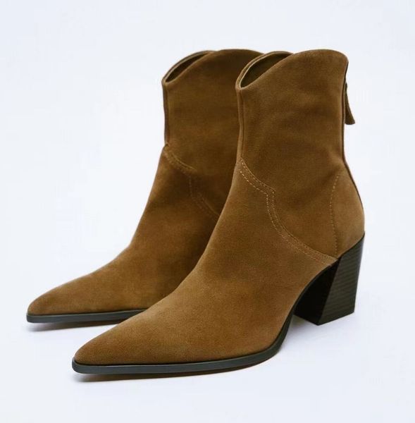 new style women's retro boots suede pointed toe high-chunky heel ankle boots autumn winter women platform casual female shoes, Black
new style women's retro boots suede pointed toe high-chunky heel ankle boots autumn winter women platform casual female shoes, Black