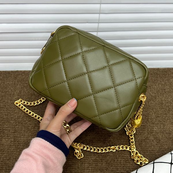 22k womens gold bead cosmetic bags genuine leather classic quilted vintage gold hardware zipper chain crossbody designer large capacity hand
22k womens gold bead cosmetic bags genuine leather classic quilted vintage gold hardware zipper chain crossbody designer large capacity hand