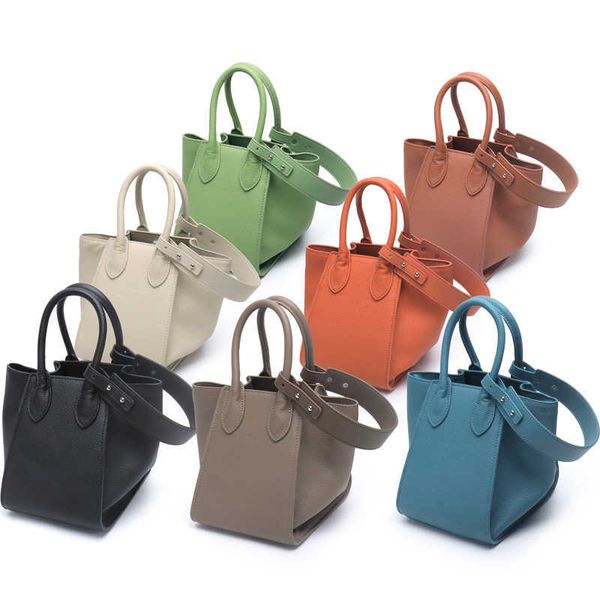 clutch bags cow genuine leather tote basket for women wing flap handbags crossbody shoulder classic fashion designer replica luxury 221023
clutch bags cow genuine leather tote basket for women wing flap handbags crossbody shoulder classic fashion designer replica luxury 221023