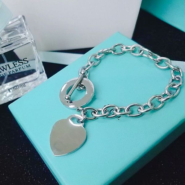 europe and america luxury bracelet necklace set t letter peach heart designer couple jewelry 18k gold gift 316l stainless steel factory, Silver
europe and america luxury bracelet necklace set t letter peach heart designer couple jewelry 18k gold gift 316l stainless steel factory, Silver
