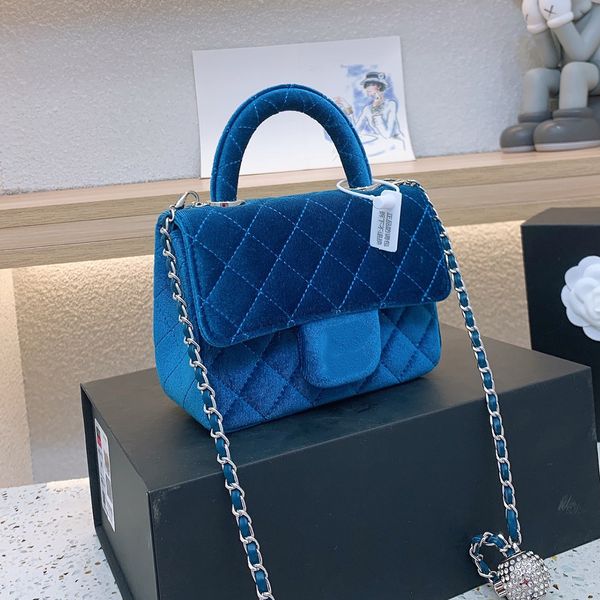 classic quilted matelasse mini flap shoulder bags handbags france brand sheepskin pattern gold hardware chain crossbody bag designer bag pur
classic quilted matelasse mini flap shoulder bags handbags france brand sheepskin pattern gold hardware chain crossbody bag designer bag pur