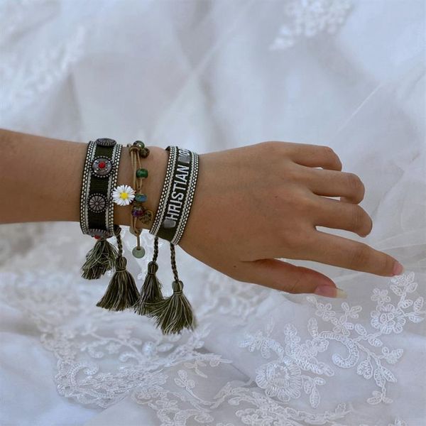 woven friendship bracelet adjustable sliding knot closure for kids girls women men200s, Golden;silver
woven friendship bracelet adjustable sliding knot closure for kids girls women men200s, Golden;silver