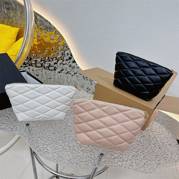 5a luxury designer bags shoulder bag diamond check crossbody handbag underarm tote womens real leather clutch bag ship type
5a luxury designer bags shoulder bag diamond check crossbody handbag underarm tote womens real leather clutch bag ship type
